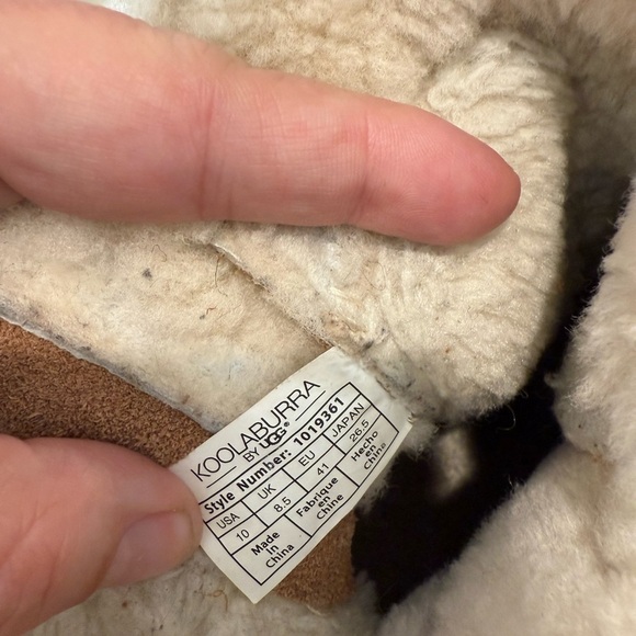 Koolaburra by UGG 1019361 Swazi Tan Short Suede Sheepskin Leather Boots 10 FLAW - Picture 7 of 7